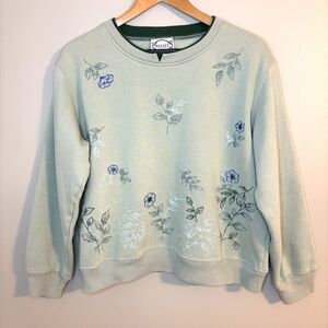 Bizzit Collection Vintage Floral Embroidered Womens Large Sweatshirt Sage Green